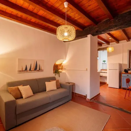 Beach Lake Apartment شقة