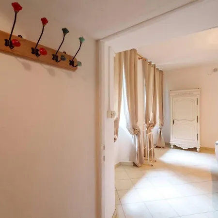 Beach Lake Apartment شقة